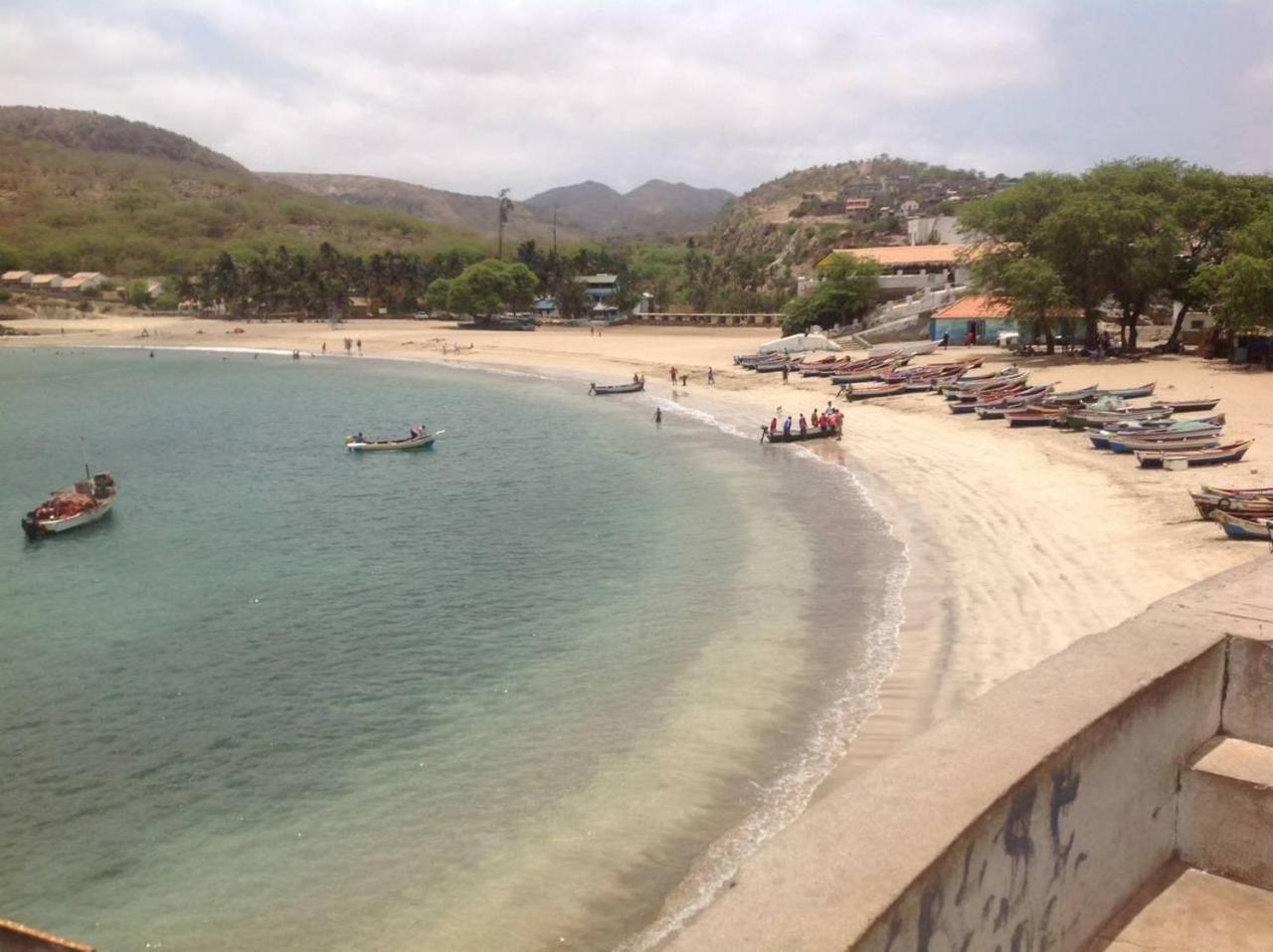 Casa Cabral : Big Apartment Next To The Beach Tarrafal  Exterior foto